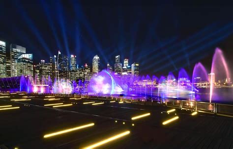 Popular outdoor light and water show Spectra makes a return to Marina.